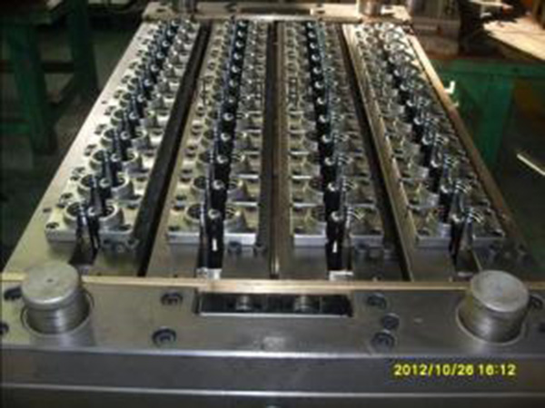 Bottle billet die 3